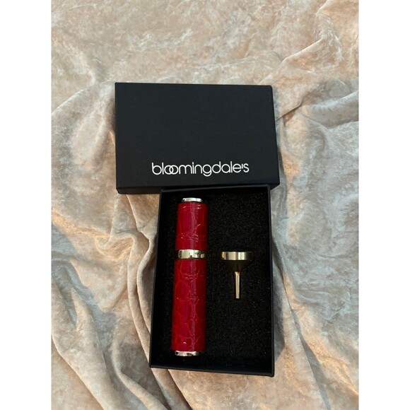 Bloomingdale's Other - Bloomingdale’s perfume holder